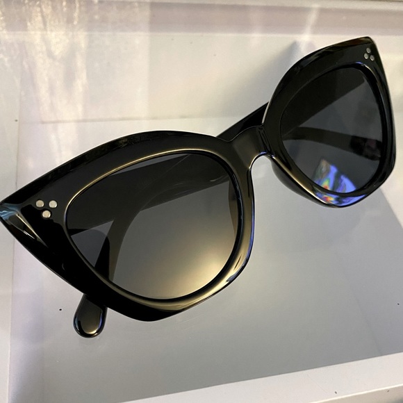 Sunglasses - Picture 1 of 11